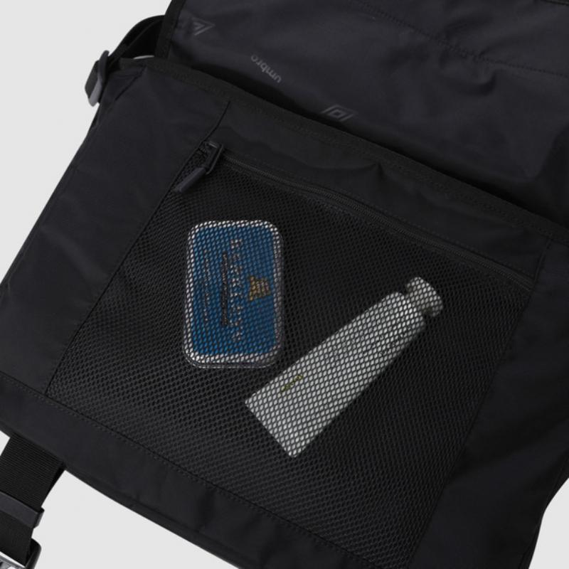 Umbro News Cool Messenger Bag Ur123cbg19 Blk