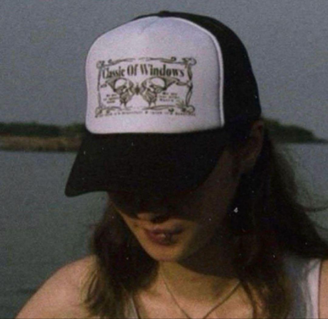

[USED] Classic Of Windows Butterfly Mesh Cap White