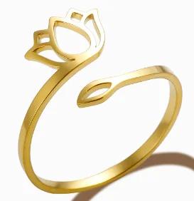 Wholesale High End Waterproof Three-dimensional M Letter Hollow Stainless Steel Finger Ring Trendy for Women Personalize Jewelry