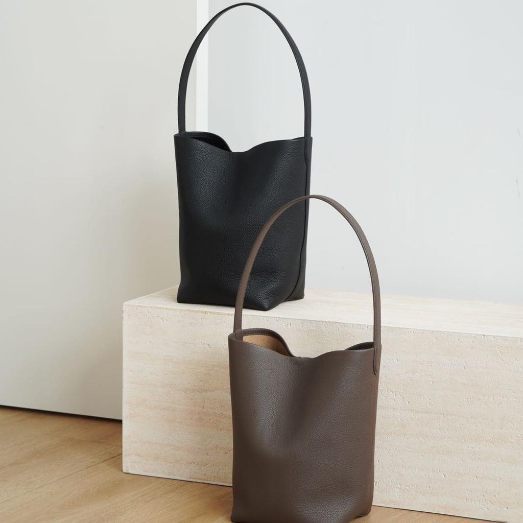 Haute couture niche TR bucket bag women's first layer cowhide minimalist high sense portable large capacity commuting shoulder tote bag