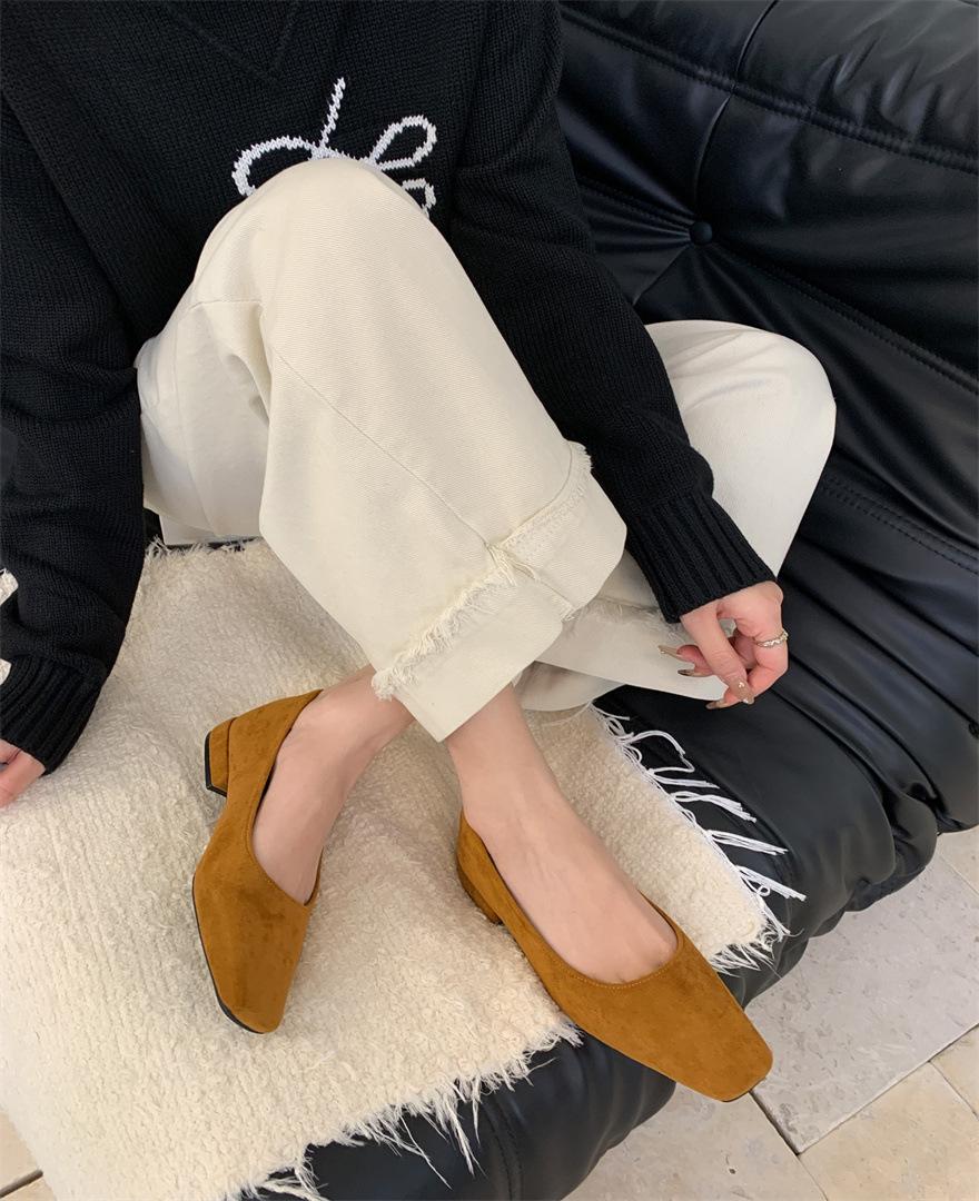 

Coarse heel French red suede single shoes women s shoes 2025 new spring versatile square head shallow mouth commuting evening shoes 39 верблюд