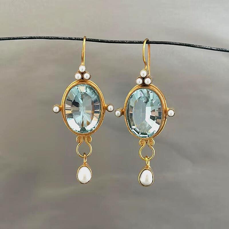 Retro Geometric Oval Water Drop Pendant Elegant Luxury Imitation Pearl Golden Earrings for Women's Party and Daily Wear