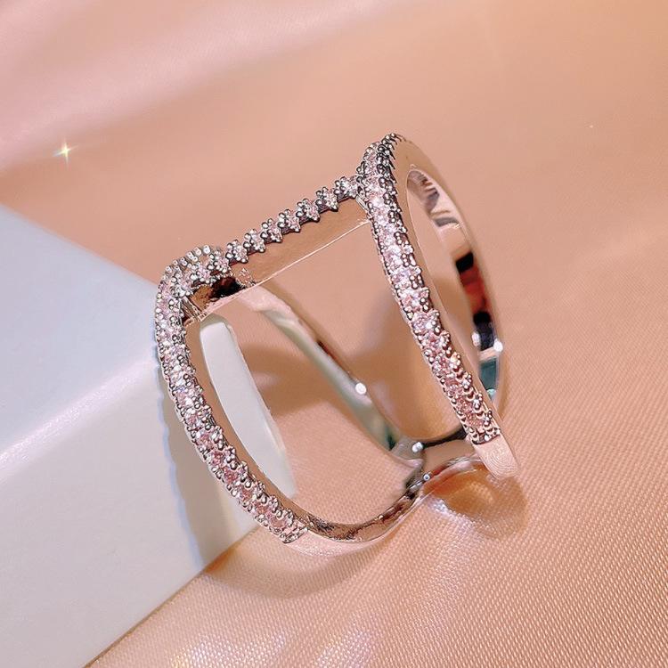 New European and N Fashion Style Circular Hollow Diamond Ring Ring Female Cross Ring Female