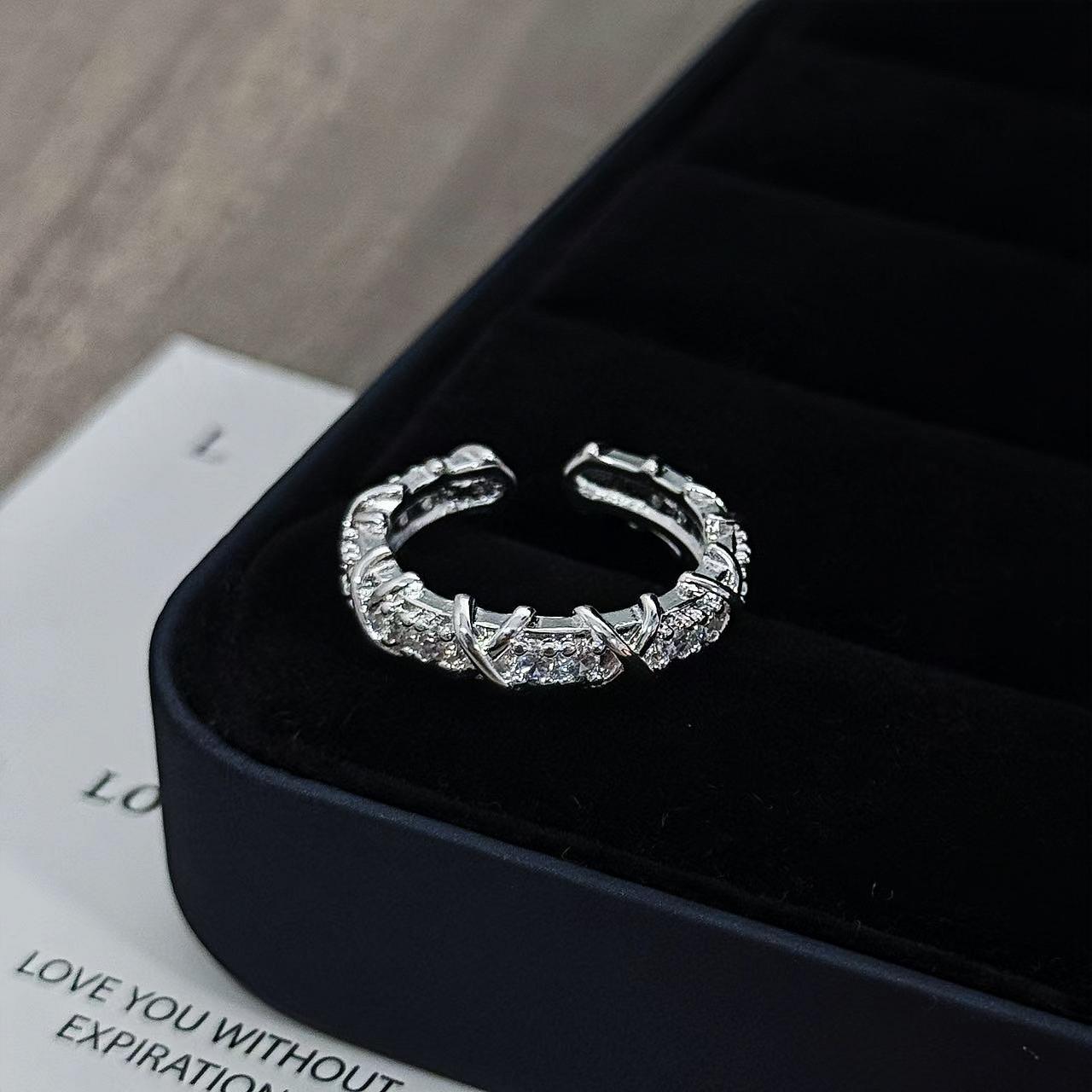 Niche Fashion Retro Flash High-End Fashion Ring Cross Kaleidoscope Row Diamond Colored Zircon Ring Adjustable opening