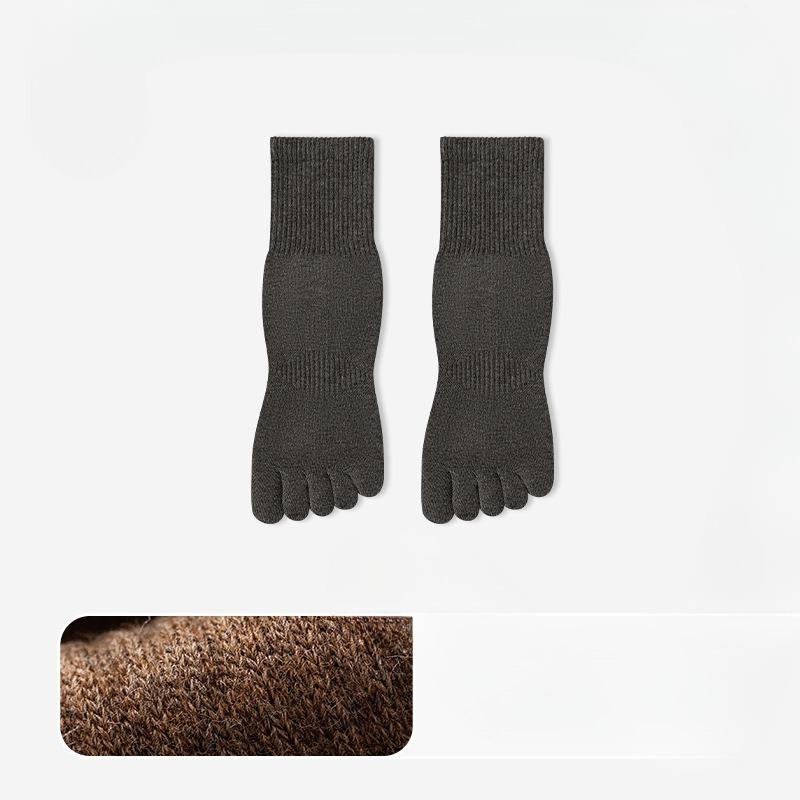 Men's Autumn Pure Cotton Antibacterial and Deodorizing Foot Sports Breathable and Sweat Absorbing Mid Calf Five Finger Socks
