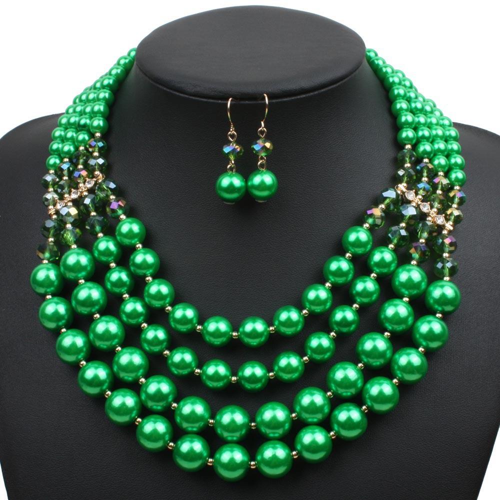 

Перебільшені багатошарові сережки з перлинами та набір модних персоналізованих аксесуарів зелений