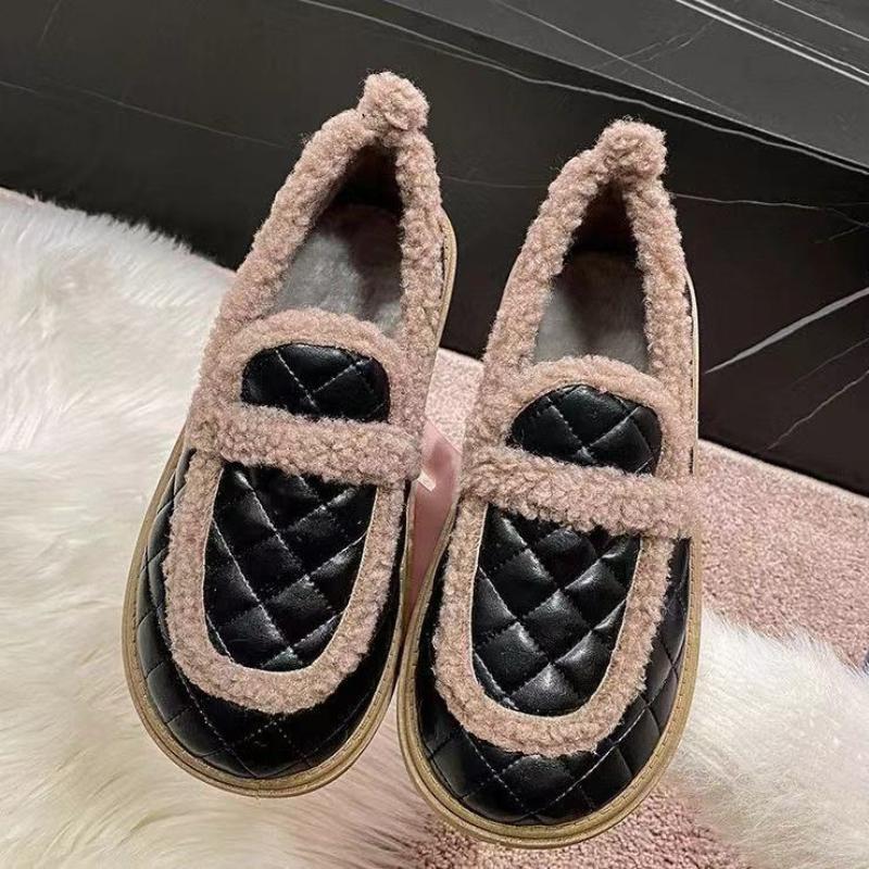Trendige flache Baumwollschuhe 2024 Winter Neu Bequemes Splicing Design Sinn Luxuriöse Damen Baumwollschuhe Warm und Vielseitig