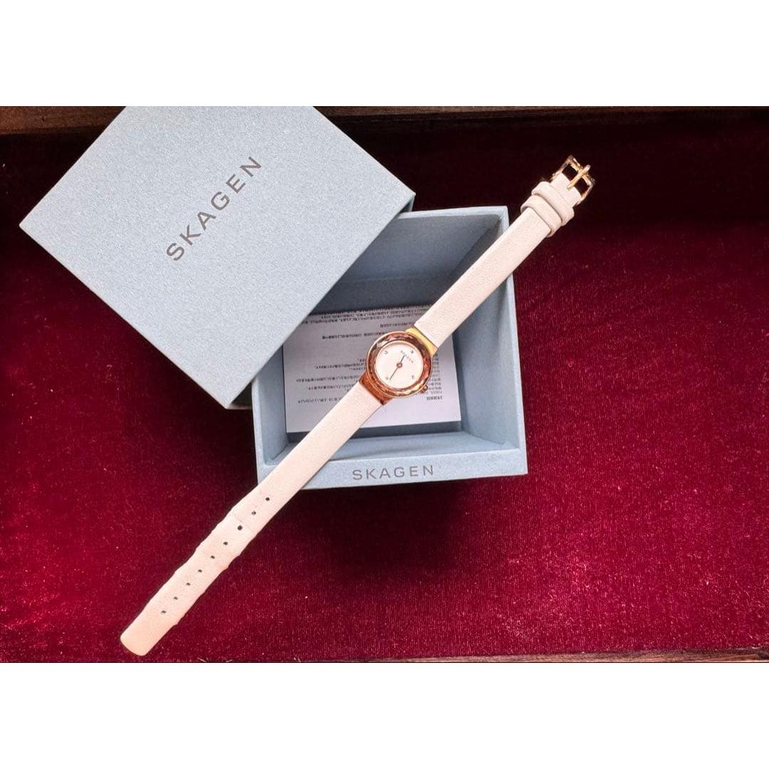 Used Weekend Limited SKAGEN Genuine Leather Band White Ladies Watch with 4 Mede Diamonds