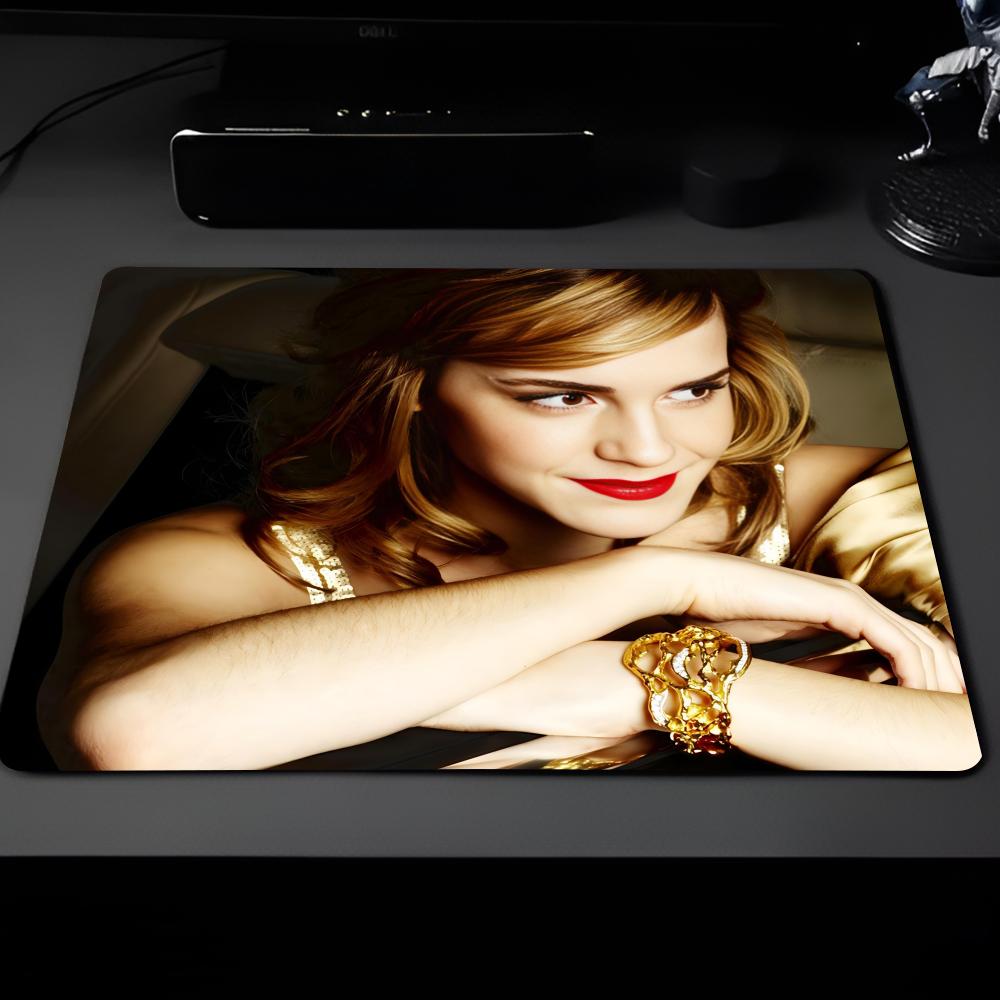 

E-Emma Watson H-Hermione Mouse Pad E-sports players mause pads Game Accessories Game Keyboard Pad Gamer Desktop Mat Deskmat Key 220x180x2mm