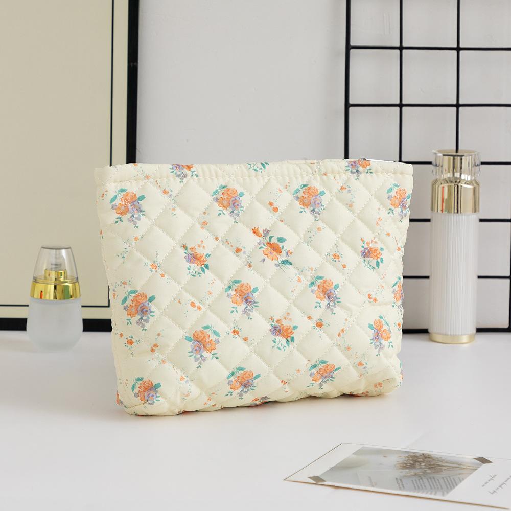 Floral Wash Bag Quilted Clutch Bag Inner Bags Large Capacity Makeup Bags Women Cosmetic Bag Skincare Pouch Travel Organizer