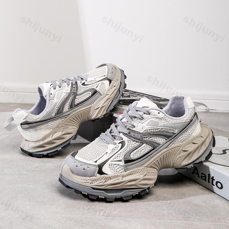 Fashion Men Running Shoes 2025 Spring Autumn New Height Increase Platform Sneakers Fashion Non Slip Hard-Wearing Casual Vulcanized Shoes