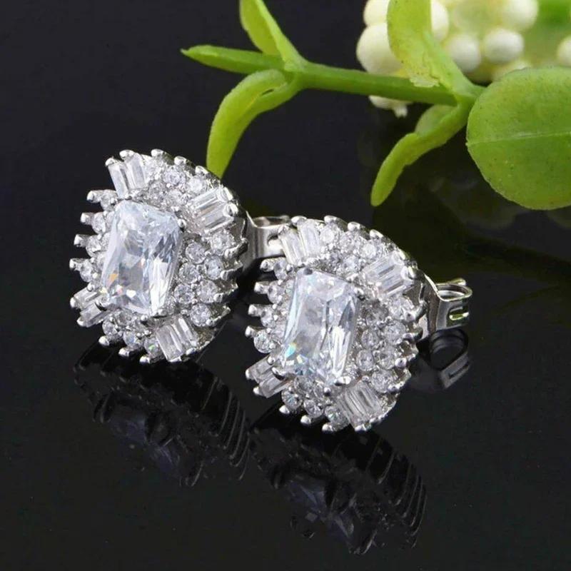 Neues neuartiges Design Geometrische Steckerohrringe Kristall Zirkonia Blendend für Damen Mode Vielseitig Zirkonia