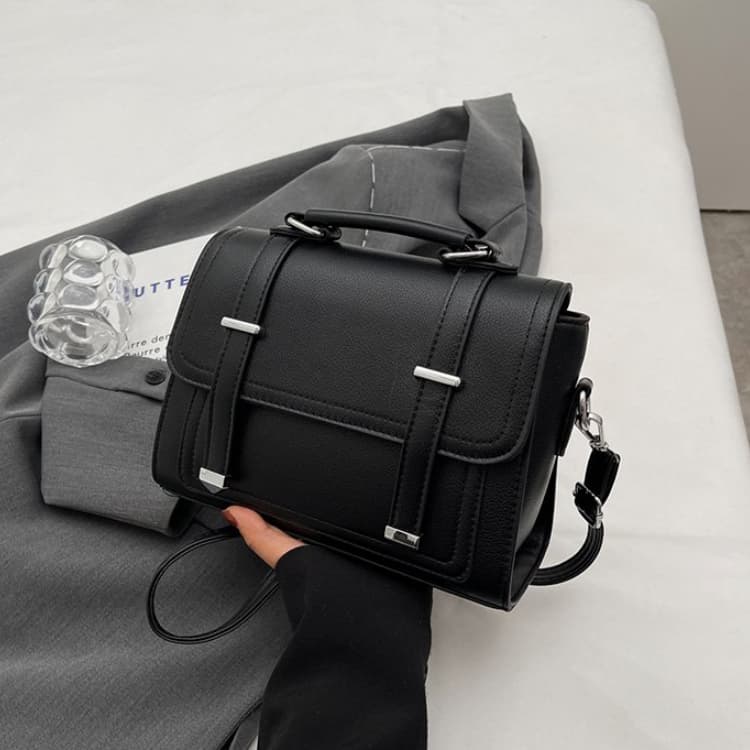 

Новая женская модная сумка через плечо, простая маленькая квадратная сумка 23*11*18cm чёрный