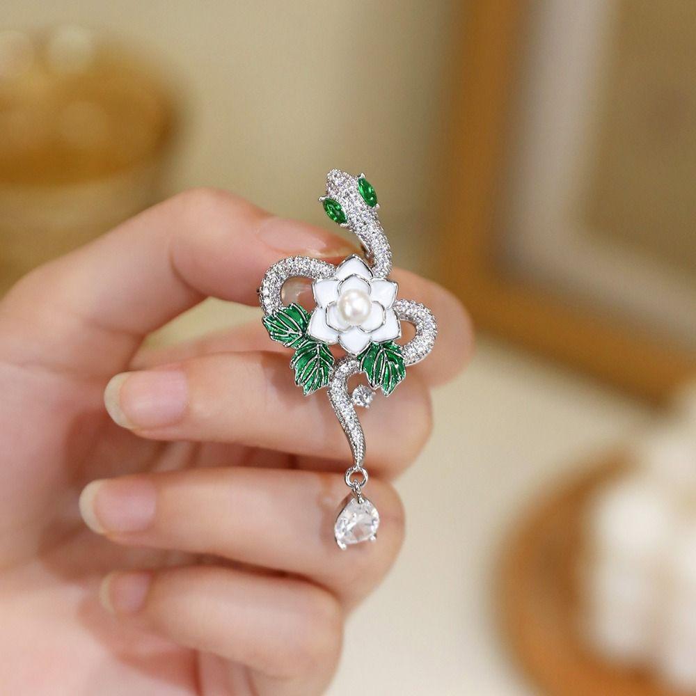Minimalist Rhinestone Collar Pins Sparkling Snake Lapel Pin Zodiac Snake Brooch  Small Gifts