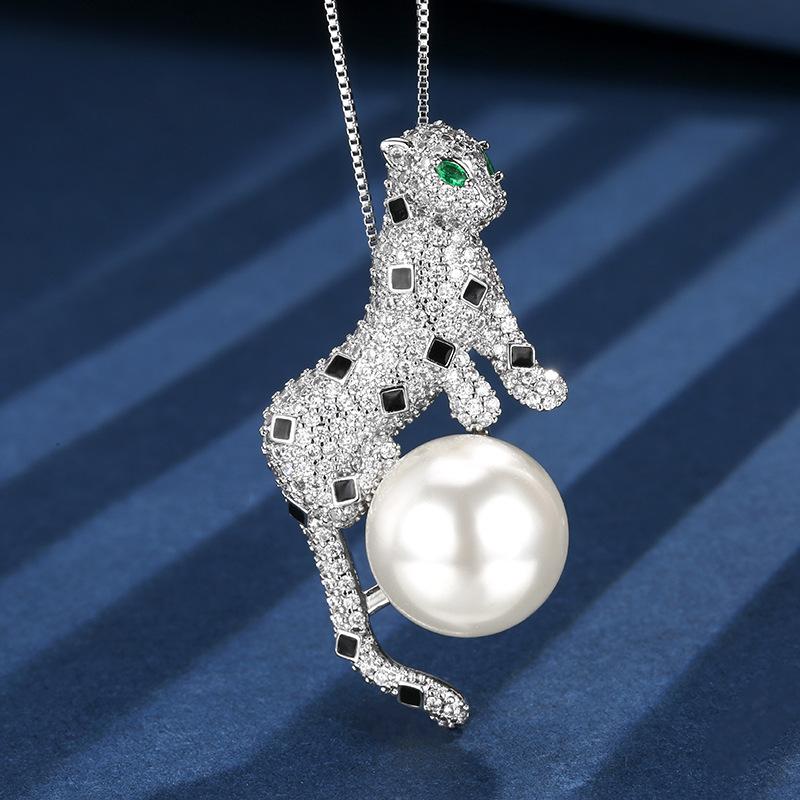 Jewelry Copper Bottom Gold-Plated Simulation White Pearl Light Luxury Leopard Suit Female 16Mm