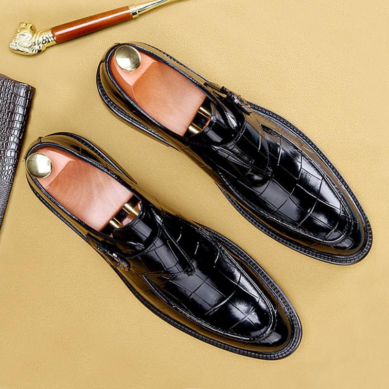 Horse buckle leather shoes pointed inner height increase hair stylist personalized crocodile pattern shoes