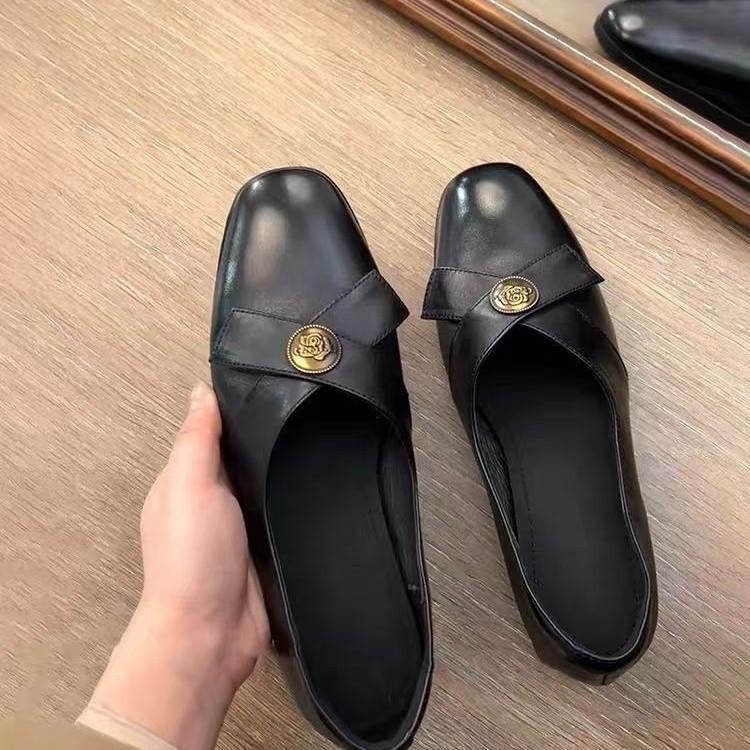 Cowhide version~ retro shallow mouth small leather shoes gold coin square head low heel grandma shoes one pedal black single shoes loafers