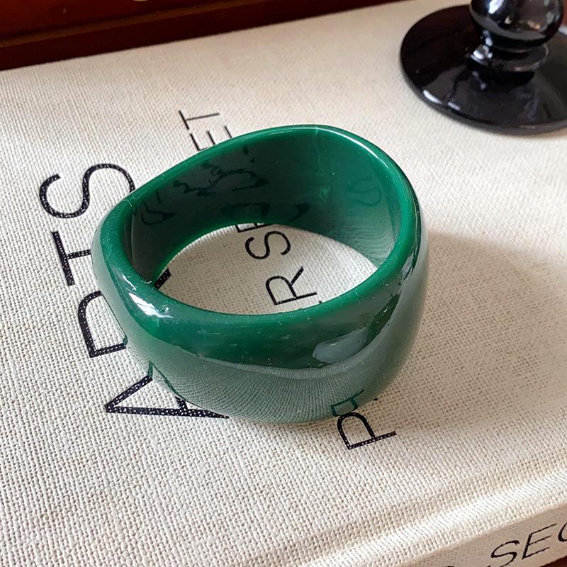 32 Style Acrylic Resin Bangles for Women Retro Punk Coffee Smudging Bangale Personality Irregular Wide Wristband Party Jewelry M