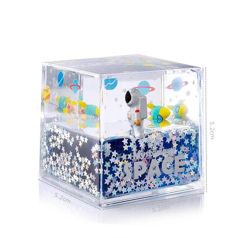 Astronauts Fluid Liquid Drift Ship Creative Floating Galaxy Boat Bottle Living Room Decorations Home Ornament Desk Accessories