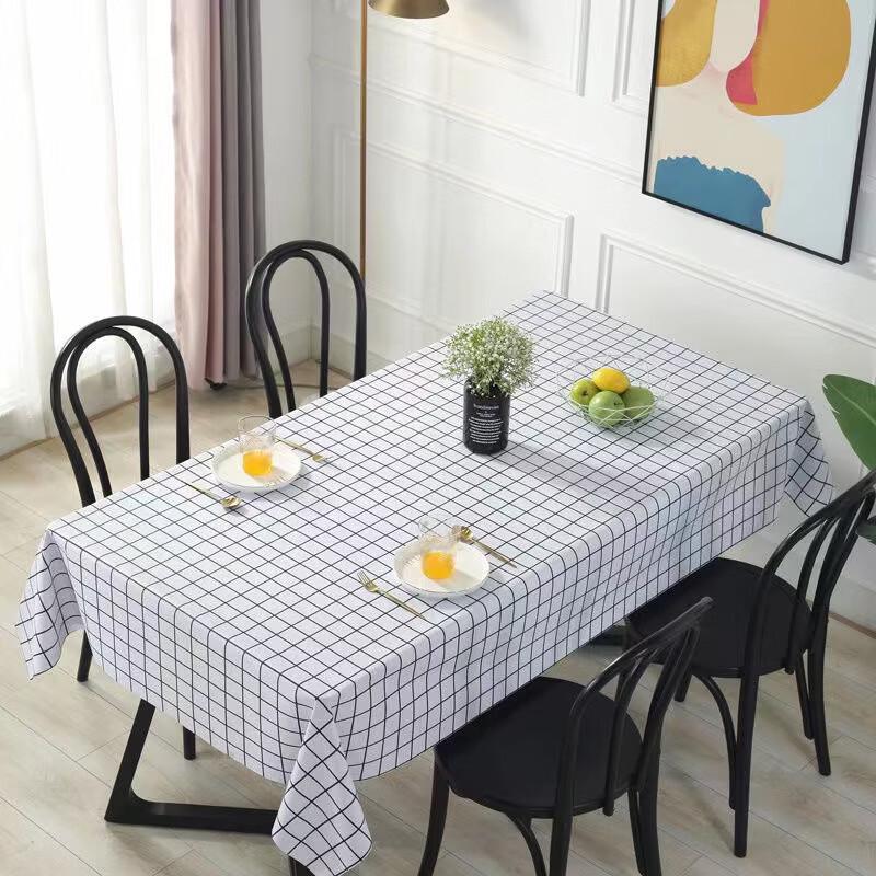 Handun Disposable Extra Thick Black & White Plaid Plastic Tablecloth