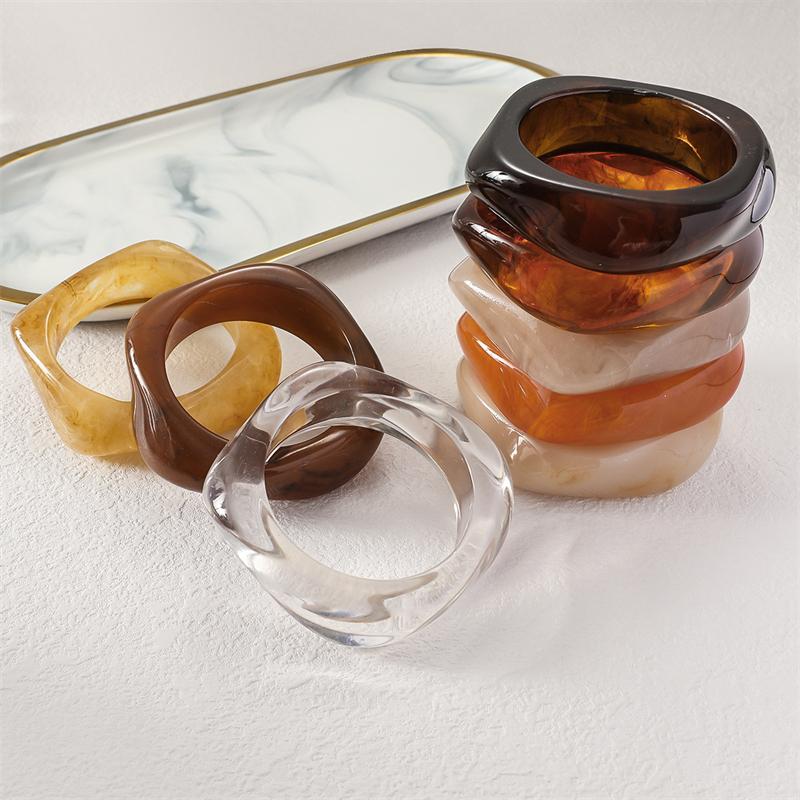 Vintage Brown Coffee Irregular Acrylic Resin Chunky Bangles for Women Goth Punk Geometric Bracelets Couple Friendship Jewelry