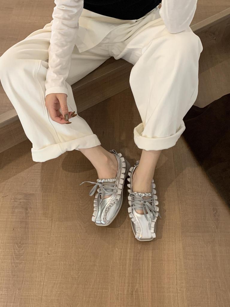 In-Stock 2025 Women's Korean Ballet Flats - Square Toe, Lace-Up, Low-Top Leather Sneakers
