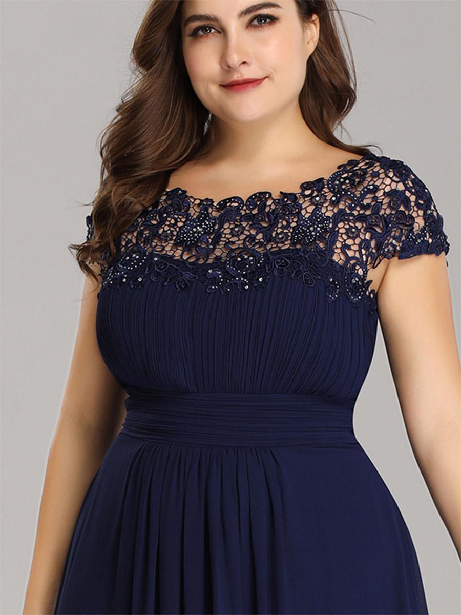 Всегда красивые женские кружевные платья с короткими рукавами — фото 6