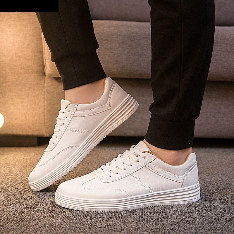 Fashion White Sneakers Man INS Hot Casual Skate Flat Shoes for Men Spring Lace Up Casual Leather Sneakers Male