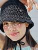 Aengbeulogseu Gardening Heart Strap Bucket Hat_Black