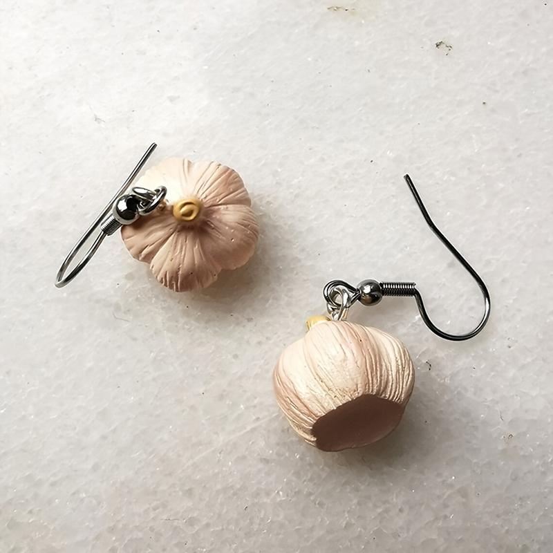 1Pair Funny Novelty Garlic Earrings Cute Personality Dangle Earrings For Women Girls Simulated Garlic Earrings Accessories Gifts