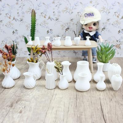 7Pcs/Set Dollhouse White Art Vase Model Ornament Boneca Casa Arranjo de flores Decoração Casa de bonecas Cena em miniatura Artesanato Ornamentos