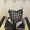 Freizeit- und Schöne Damenhandtasche, Neu Modisch, Trendig, Einfach, Personalisierbar und Westlicher Stil Umhängetaschen, Mit Schleifenmuster