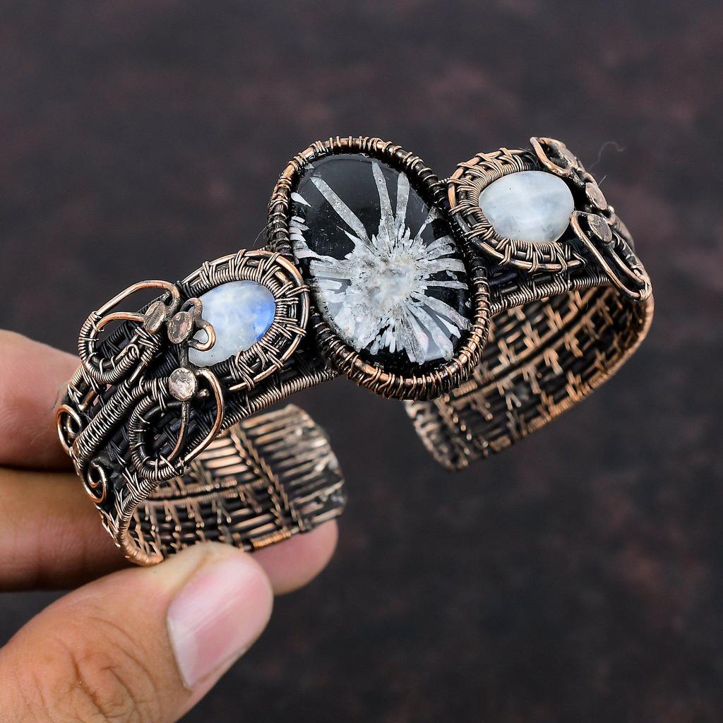 Chrysantheme Manschettenarmband Kupferdraht gewickelt verstellbarer Armreif handgemachtes Edelsteinarmband Chrysantheme Schmuck Regenbogen Mondstein Armreif