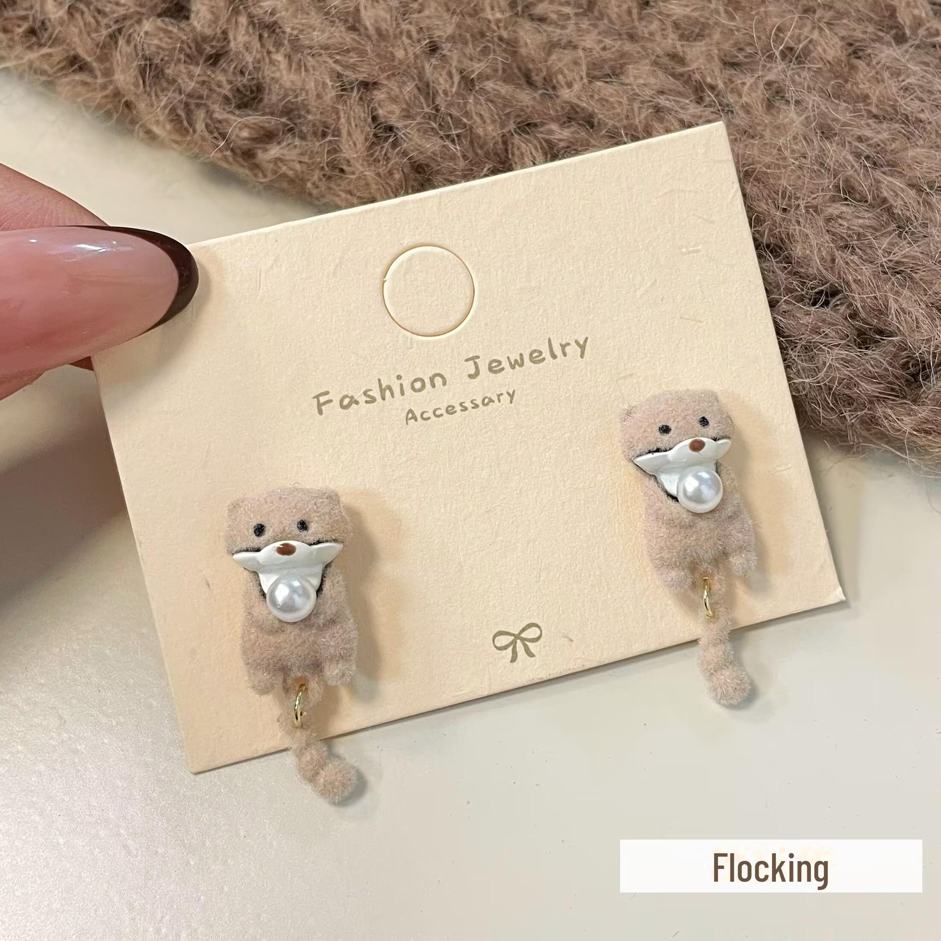 

Очаровательные серьги-выдры для женщин: Милый мультяшный дизайн с серебряными заклепками