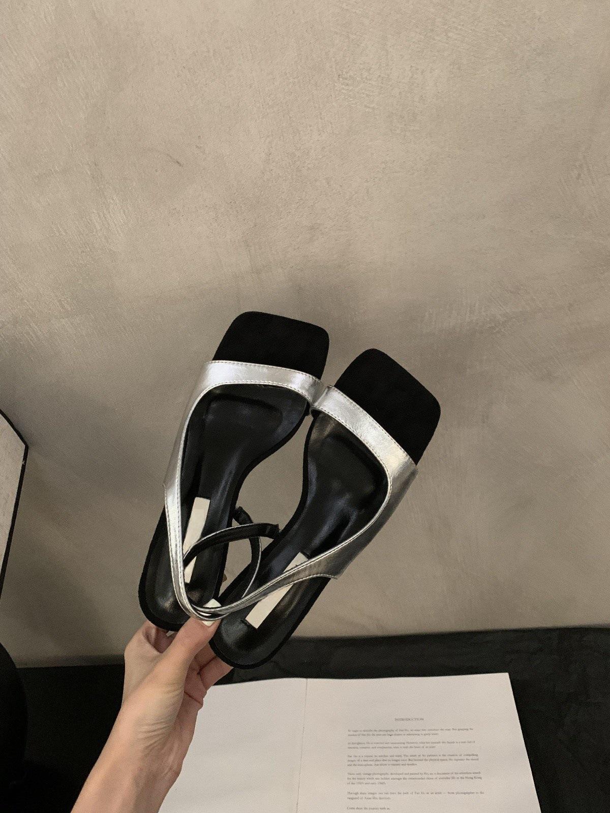 

сандалии нишевого серебристого цвета на толстом каблуке, туфельки феи, 2025, новинка, летний темперамент, с юбкой, на высоком каблуке 39