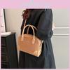 Vintage Style Women's Shoulder Bag 2023 New High-end Fashion Small Square Bag Korean Style Niche Casual Design