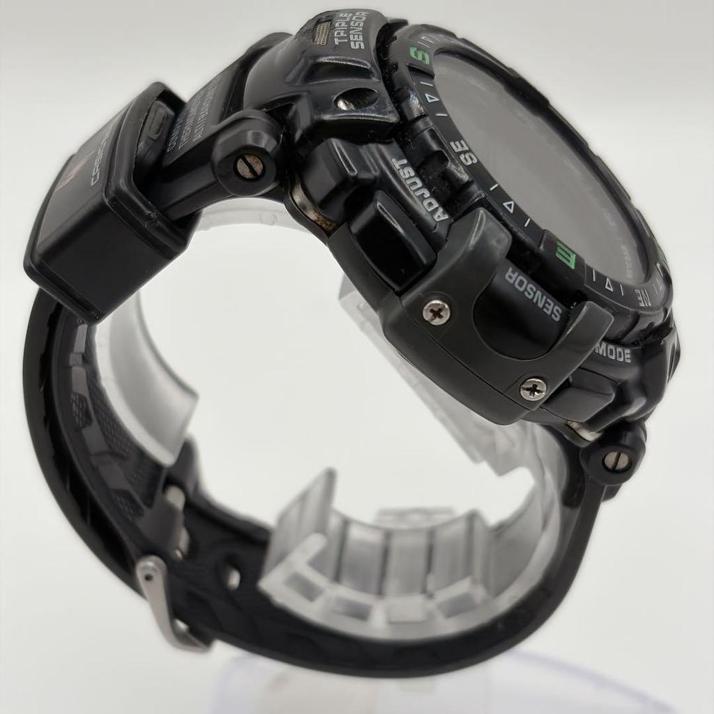 Used Good conditionCASIO PRO TREK PRG-40 triple sensor wristwatch in operation