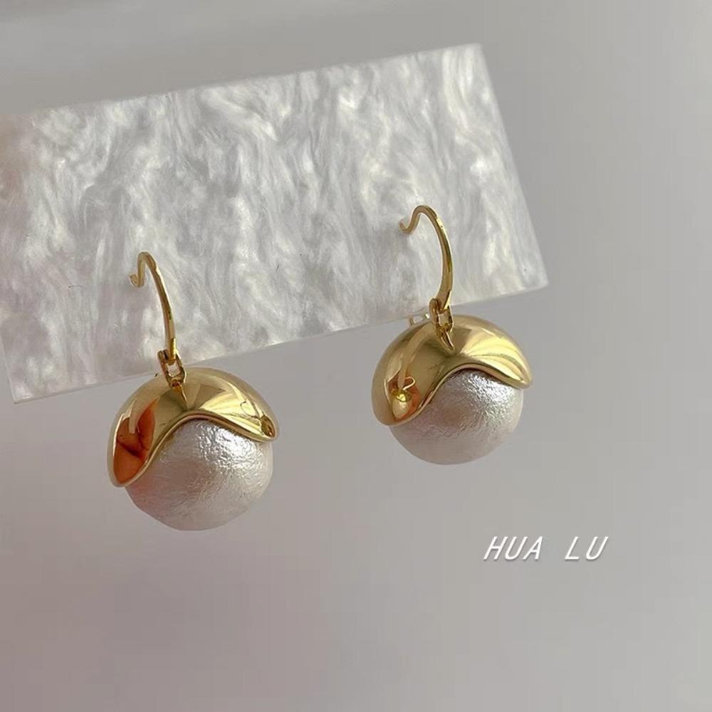 Cercei cu perle Cercei de damă de înaltă calitate