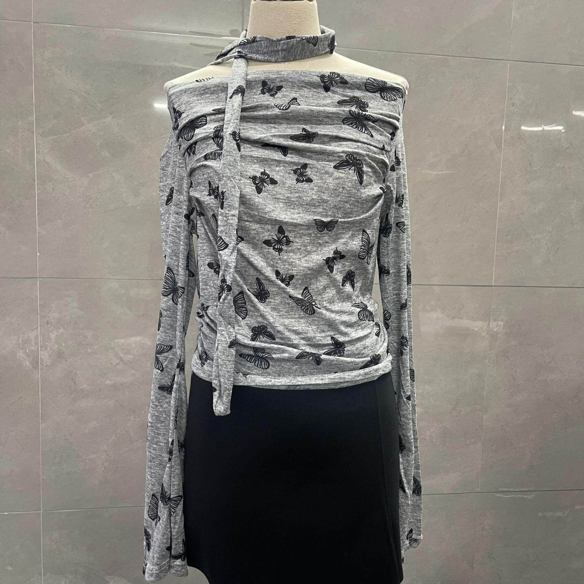 

Модный женский пуловер облегающего кроя на одно плечо с принтом бабочки и вырезом халтер L (approx. 115 jin)