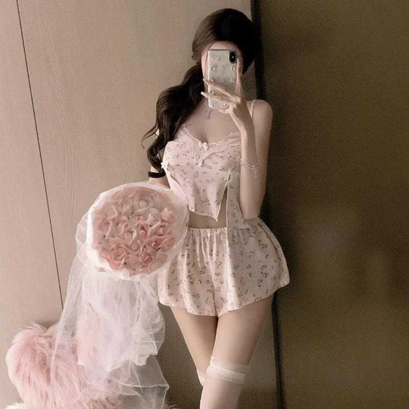 Sexy pajamas sexy deep V suspender top home shorts sweet little floral pajama set