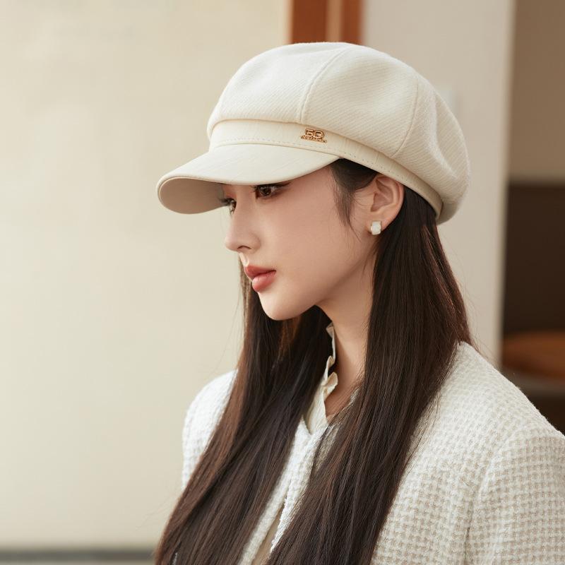 Autumn and Winter British Retro Leather Octagonal Hat Casual and Fashionable Versatile Face Showing Small Duck Tongue Beret