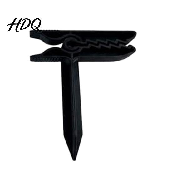 Beach Blanket Fixing Stake 4Pcs Towel Clip Stake Windproof Outdoor Picnic Clips Sand Spikes Portable Holder Mat Clamps