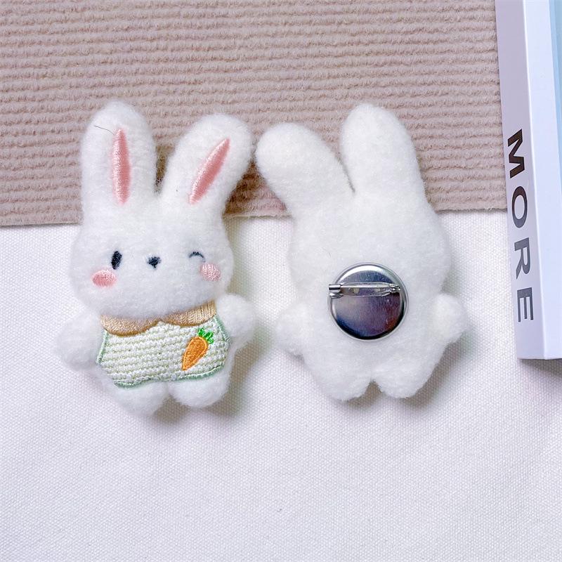 Entzückende Kaninchen-Plüschpuppe: Weich, Niedlich, Ganzkörper-Hasenmädchen Herz-Tasche Brosche Accessoire.