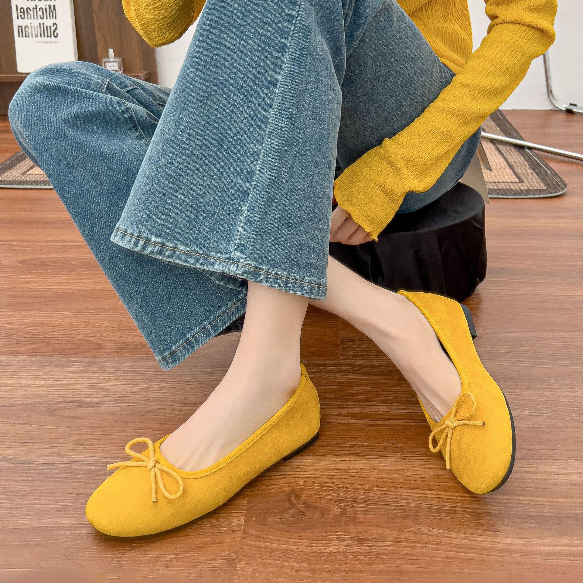 

Flat shoes women s high-end comfortable soft-soled casual shoes women wear light and shallow single shoes women s soft leather is not tired 35