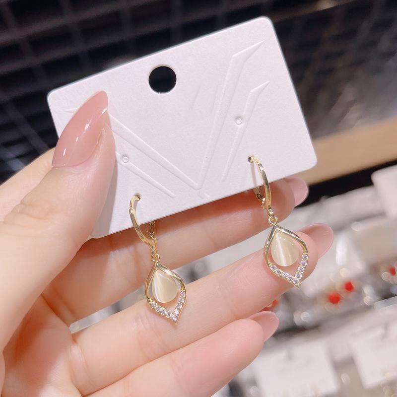 S925 Silver Needle Pearl Stud Earrings for Women