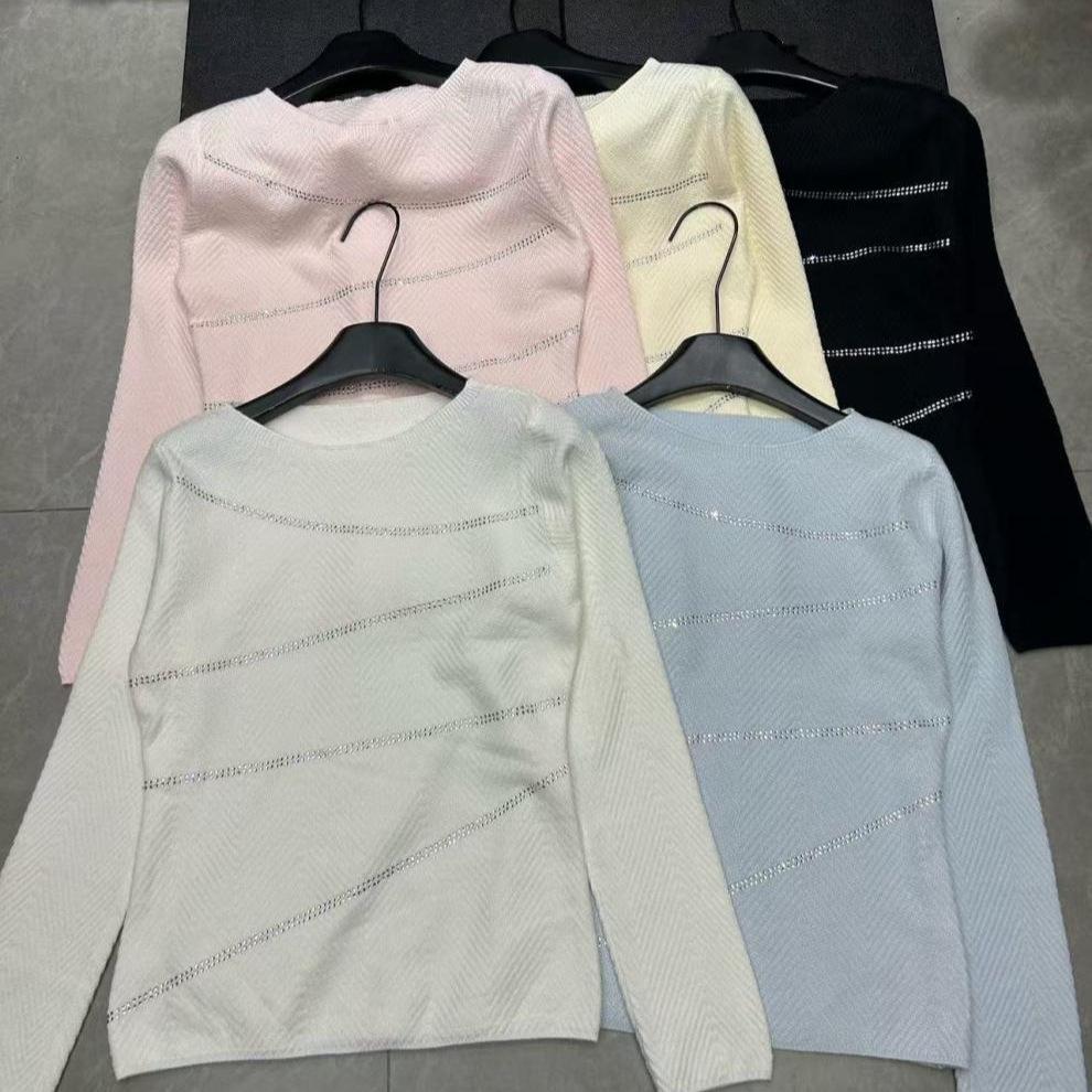 European Style Rhinestone Solid Color Knit Top - Winter 2025 Collection: Age-Reducing, Versatile, and Casual Long Sleeve with Round Neck