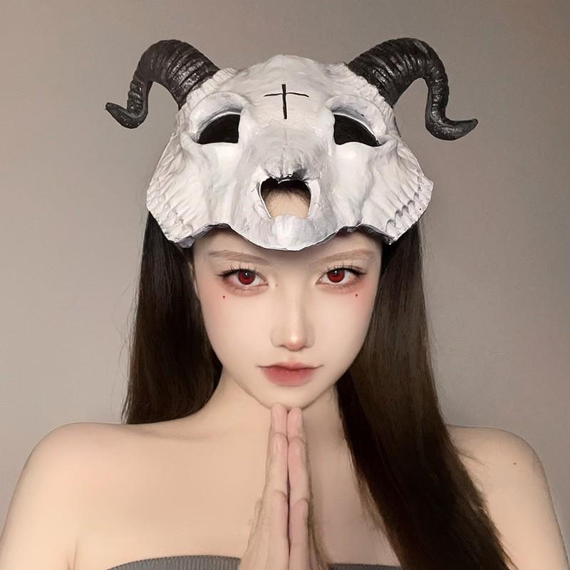 Sexy Spitzen-Halbmaske mit Federn - Halloween-Make-up Maskerade-Party-Accessoire