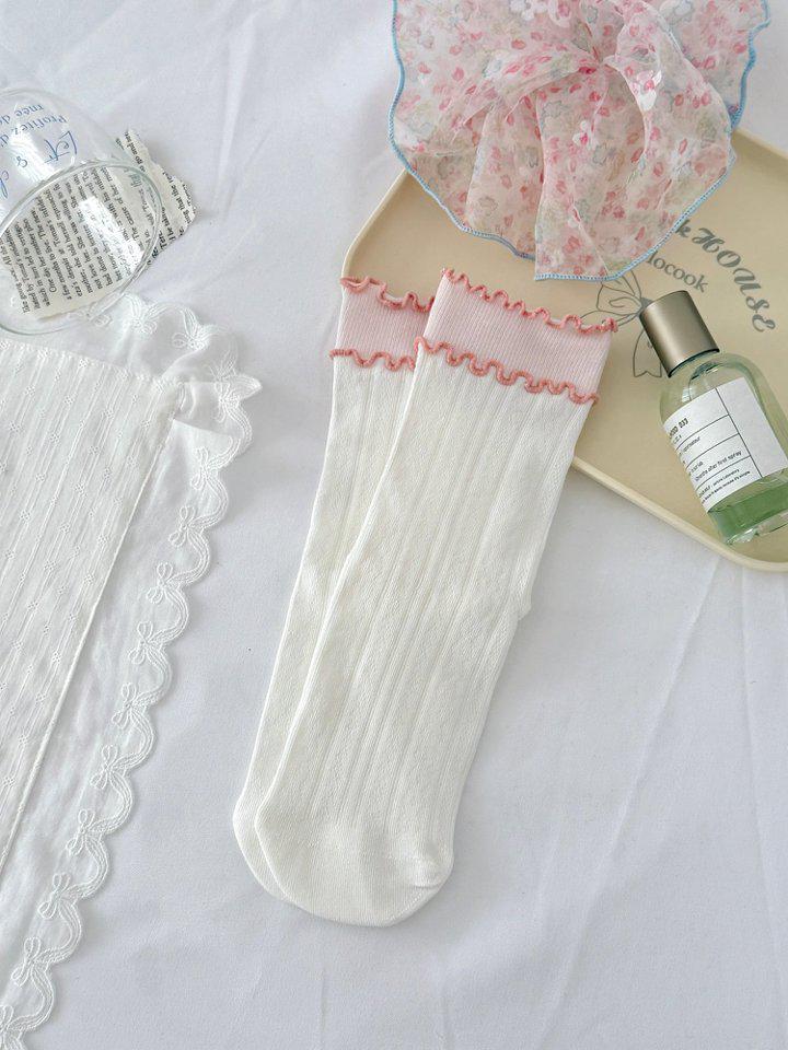 Ballet-Inspired Mesh Ruffle Lace Socks for Girls, Slimming Color-Block Mid-Calf Slouch Socks, Perfect with Leather Shoes