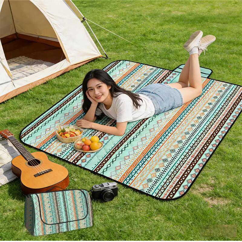 OEING Outdoor Lightweight Picnic Mat