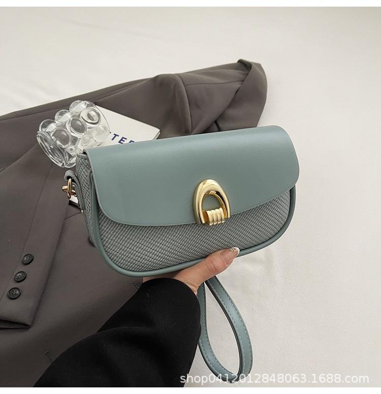 

Korean version of the texture niche bag women s 2025 new fashion versatile messenger bag going out to work commuting small square bag синий